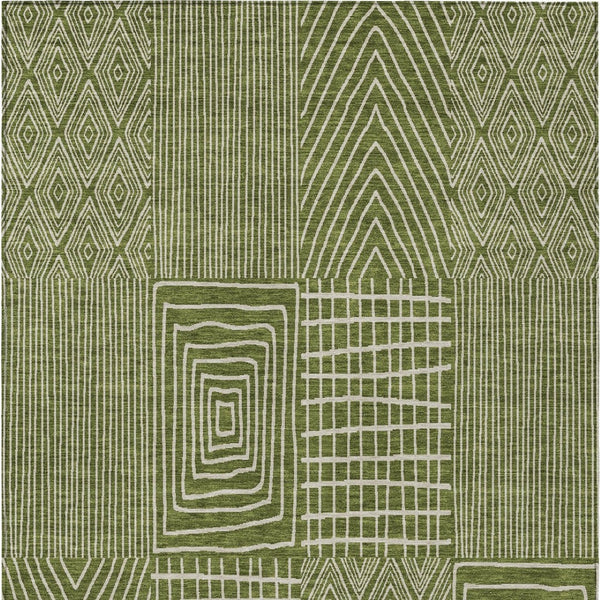 Homeroots 3' Beige And Ivory Geometric Washable Area Rug - Versatile Indoor Outdoor Design For Any Space 10' X 14' Polyester 596961