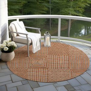Homeroots 3' Beige And Ivory Geometric Washable Area Rug - Versatile Indoor Outdoor Design For Any Space 8' Round Polyester 596964