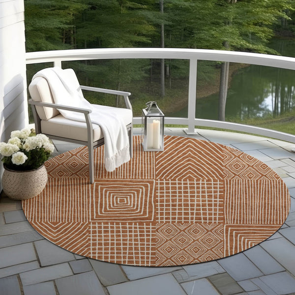 Homeroots 3' Beige And Ivory Geometric Washable Area Rug - Versatile Indoor Outdoor Design For Any Space 8' Round Polyester 596964