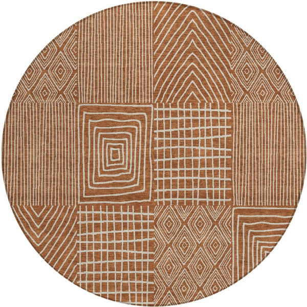 Homeroots 3' Beige And Ivory Geometric Washable Area Rug - Versatile Indoor Outdoor Design For Any Space 8' Round Polyester 596964