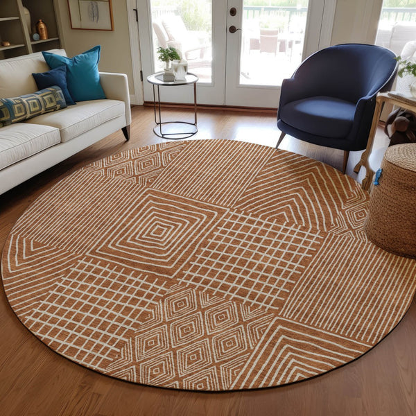 Homeroots 3' Beige And Ivory Geometric Washable Area Rug - Versatile Indoor Outdoor Design For Any Space 8' Round Polyester 596964
