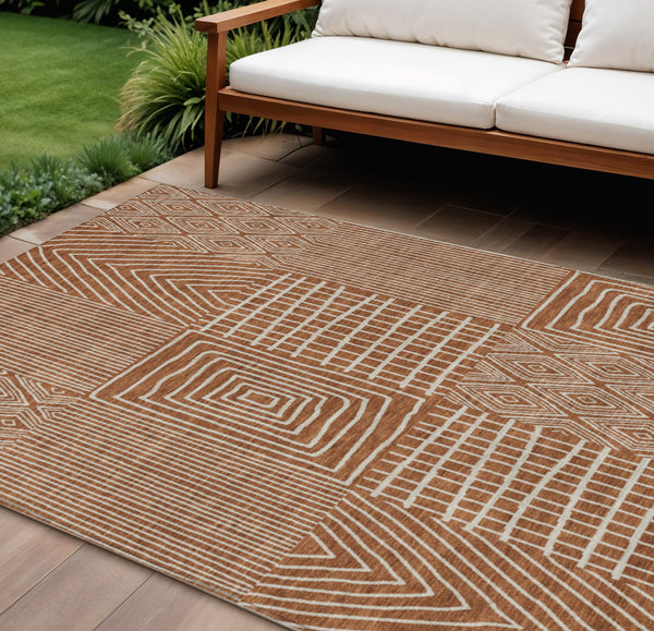 Homeroots 3' Beige And Ivory Geometric Washable Area Rug - Versatile Indoor Outdoor Design For Any Space 10' X 14' Polyester 596967