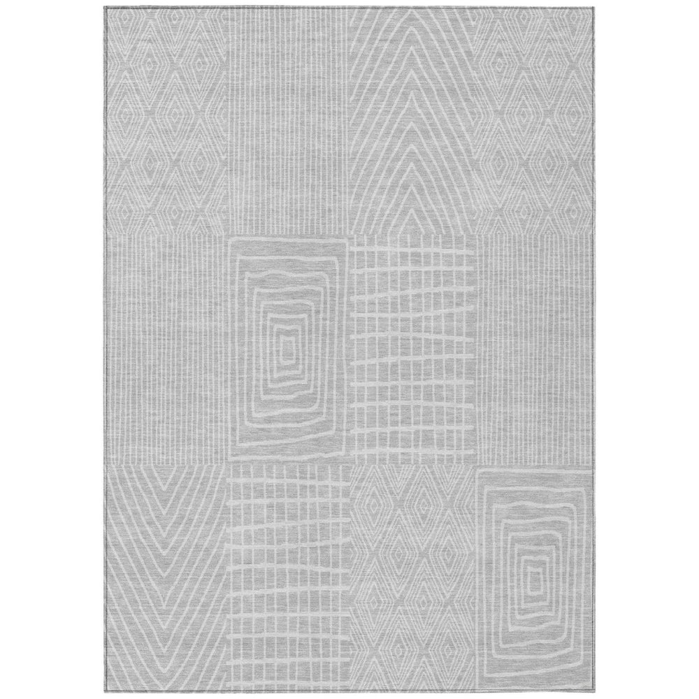 HomeRoots 5' Modern Silver and Ivory Geometric Area Rug – Versatile Washable for Indoor and Outdoor Spaces 5' X 8' 596969