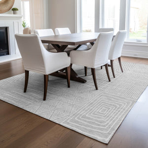 Homeroots 3' Beige And Ivory Geometric Washable Area Rug - Versatile Indoor Outdoor Design For Any Space 5' X 8' Polyester 596969