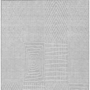 Homeroots 3' Beige And Ivory Geometric Washable Area Rug - Versatile Indoor Outdoor Design For Any Space 8' X 10' Polyester 596971