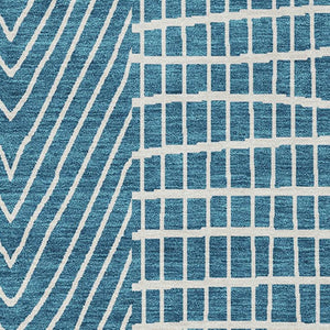 Homeroots 3' Beige And Ivory Geometric Washable Area Rug - Versatile Indoor Outdoor Design For Any Space 5' X 8' Polyester 596975