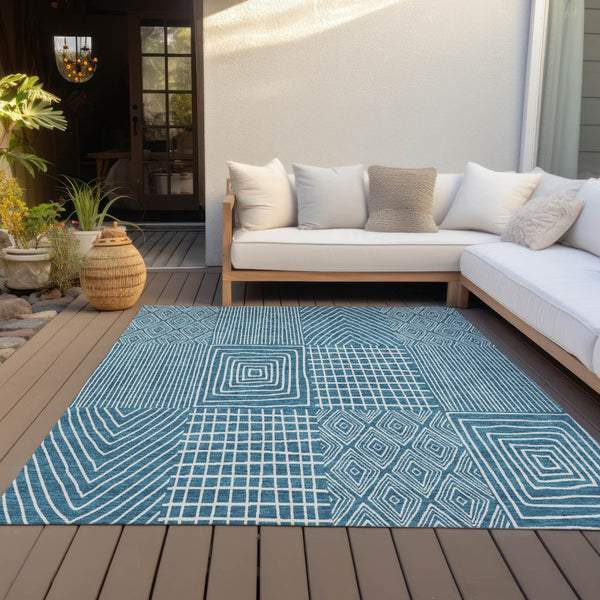 Homeroots 3' Beige And Ivory Geometric Washable Area Rug - Versatile Indoor Outdoor Design For Any Space 8' X 10' Polyester 596977