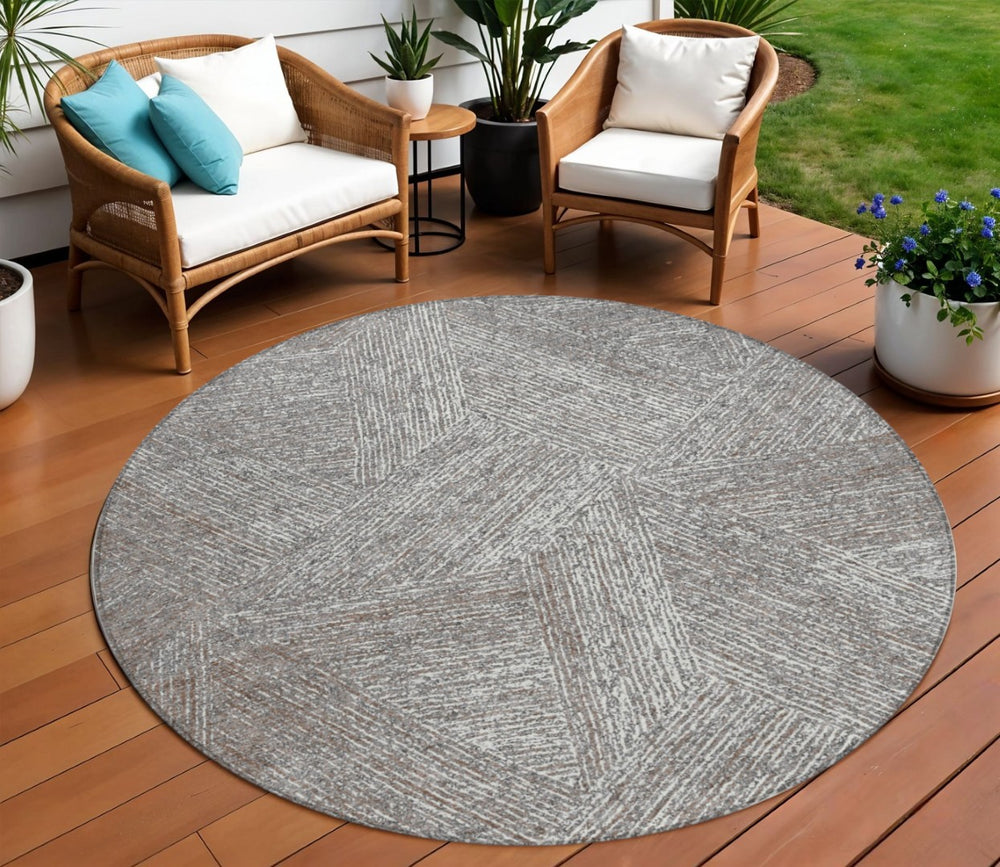 HomeRoots 5' Versatile Gray Brown and Ivory Abstract Area Rug - Machine Washable for Indoor and Outdoor Spaces 8' Round 597024