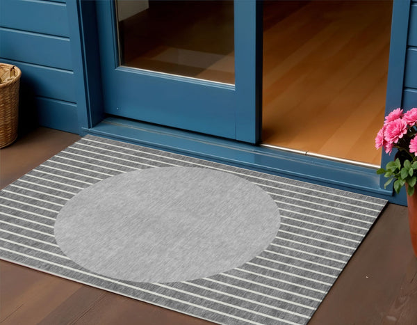 Homeroots 3' Black And Beige Striped Washable Area Rug - Durable, Stylish Design For Indoor And Outdoor Use 3' X 5' Polyester 597163