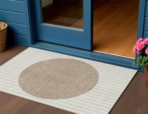 Homeroots 3' Black And Beige Striped Washable Area Rug - Durable, Stylish Design For Indoor And Outdoor Use 3' X 5' Polyester 597169