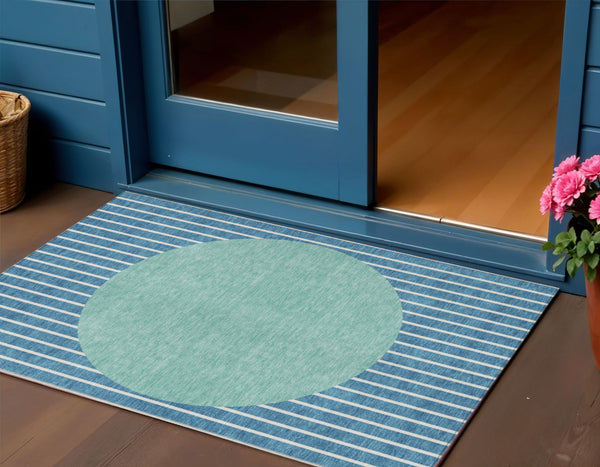 Homeroots 3' Black And Beige Striped Washable Area Rug - Durable, Stylish Design For Indoor And Outdoor Use 3' X 5' Polyester 597199