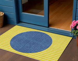 Homeroots 3' Black And Beige Striped Washable Area Rug - Durable, Stylish Design For Indoor And Outdoor Use 3' X 5' Polyester 597211