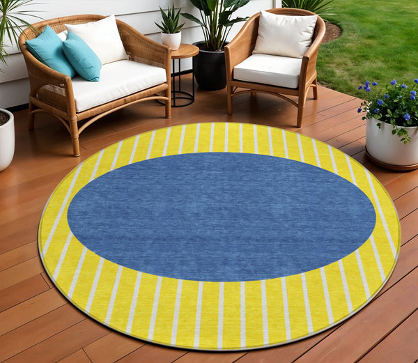 Homeroots 3' Black And Beige Striped Washable Area Rug - Durable, Stylish Design For Indoor And Outdoor Use 8' Round Polyester 597213
