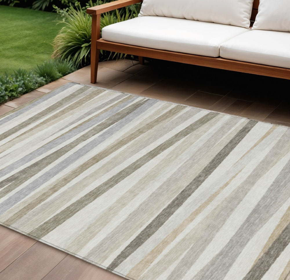 HomeRoots 9' Ivory and Gray Striped Indoor Outdoor Area Rug - Washable, Durable, and Versatile for Any Space! 597335