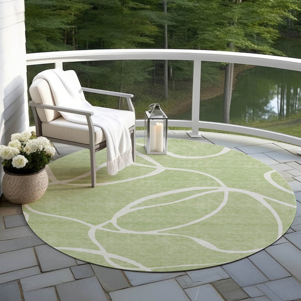 Homeroots 3' Artichoke Green Abstract Washable Area Rug - Perfect For Indoor And Outdoor Spaces, Easy Care 8' Round Polyester 597453