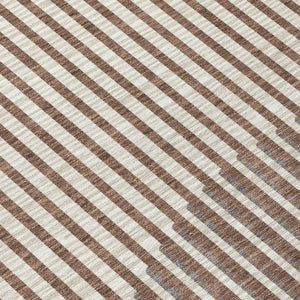 Homeroots 3' Beige And Ivory Geometric Washable Rug - Perfect For Indoor And Outdoor Spaces, Stylish & Durable 10' X 14' Polyester 597612