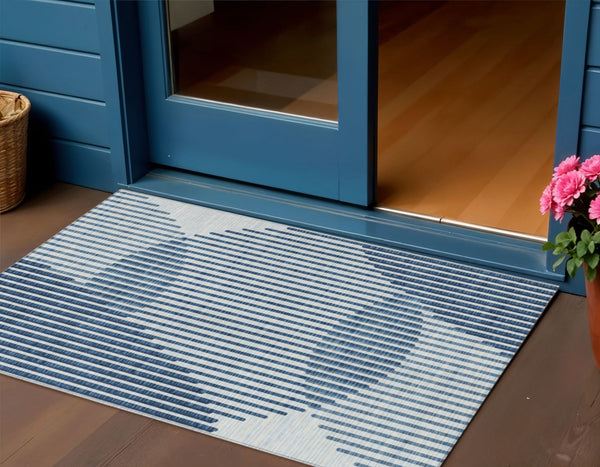 Homeroots 3' Beige And Ivory Geometric Washable Rug - Perfect For Indoor And Outdoor Spaces, Stylish & Durable 3' X 5' Polyester 597613