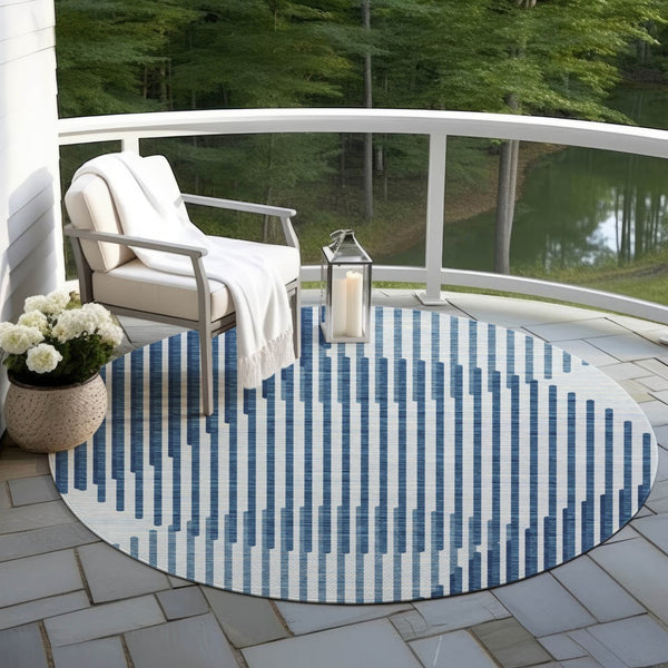 Homeroots 3' Beige And Ivory Geometric Washable Rug - Perfect For Indoor And Outdoor Spaces, Stylish & Durable 8' Round Polyester 597615