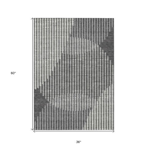 Homeroots 3' Beige And Ivory Geometric Washable Rug - Perfect For Indoor And Outdoor Spaces, Stylish & Durable 3' X 5' Polyester 597619