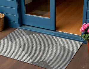 Homeroots 3' Beige And Ivory Geometric Washable Rug - Perfect For Indoor And Outdoor Spaces, Stylish & Durable 3' X 5' Polyester 597619