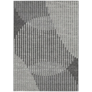 Homeroots 3' Beige And Ivory Geometric Washable Rug - Perfect For Indoor And Outdoor Spaces, Stylish & Durable 5' X 8' Polyester 597620