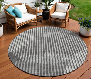Homeroots 3' Beige And Ivory Geometric Washable Rug - Perfect For Indoor And Outdoor Spaces, Stylish & Durable 8' Round Polyester 597621