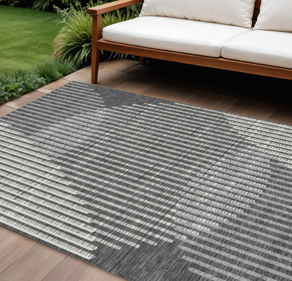 HomeRoots 5' Charcoal and Ivory Geometric Rug – Durable, Washable Design for Indoor and Outdoor Spaces 10' X 14' 597624