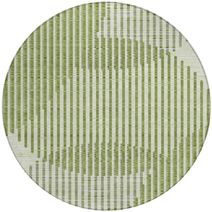 Homeroots 3' Beige And Ivory Geometric Washable Rug - Perfect For Indoor And Outdoor Spaces, Stylish & Durable 8' Round Polyester 597627