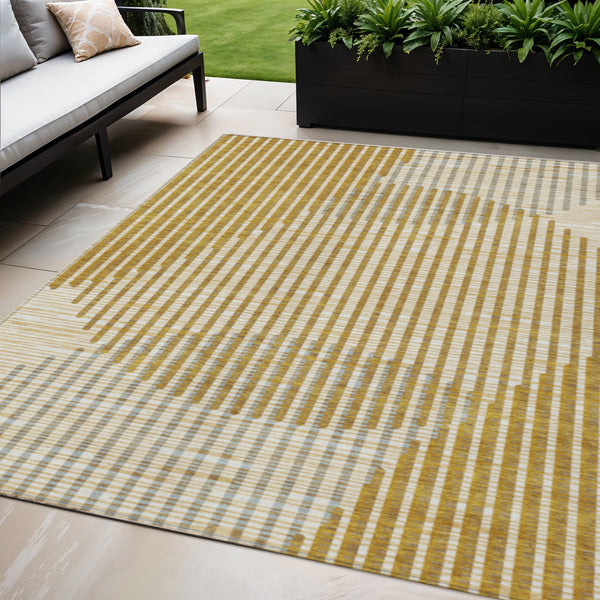 Homeroots 3' Beige And Ivory Geometric Washable Rug - Perfect For Indoor And Outdoor Spaces, Stylish & Durable 5' X 8' Polyester 597632
