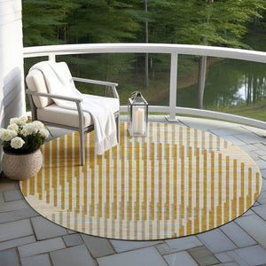 Homeroots 3' Beige And Ivory Geometric Washable Rug - Perfect For Indoor And Outdoor Spaces, Stylish & Durable 8' Round Polyester 597633