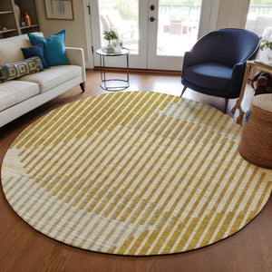Homeroots 3' Beige And Ivory Geometric Washable Rug - Perfect For Indoor And Outdoor Spaces, Stylish & Durable 8' Round Polyester 597633