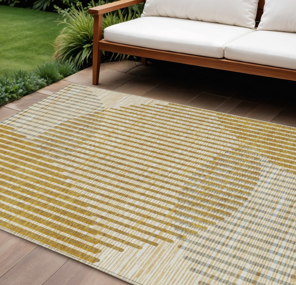HomeRoots 9' x 12' Gold and Beige Geometric Area Rug - Durable, Washable Indoor/Outdoor Design for High-Traffic Spaces 597635