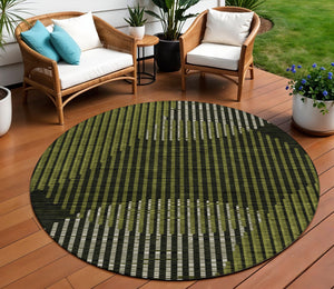 Homeroots 3' Beige And Ivory Geometric Washable Rug - Perfect For Indoor And Outdoor Spaces, Stylish & Durable 8' Round Polyester 597645
