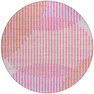 Homeroots 3' Beige And Ivory Geometric Washable Rug - Perfect For Indoor And Outdoor Spaces, Stylish & Durable 8' Round Polyester 597651