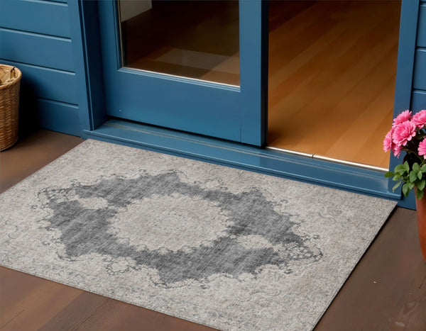 Homeroots 3' Black And Ivory Oriental Washable Area Rug For Indoor And Outdoor Spaces, Durable Design 3' X 5' Polyester 597722