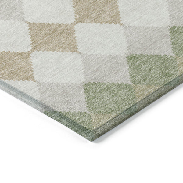 Homeroots 3' Stylish Artichoke Green Ivory Beige Geometric Indoor Outdoor Area Rug - Washable & Durable 5' X 8' Polyester 597861