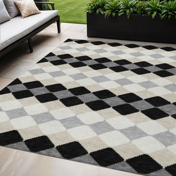 Homeroots 3' Stylish Artichoke Green Ivory Beige Geometric Indoor Outdoor Area Rug - Washable & Durable 5' X 8' Polyester 597873