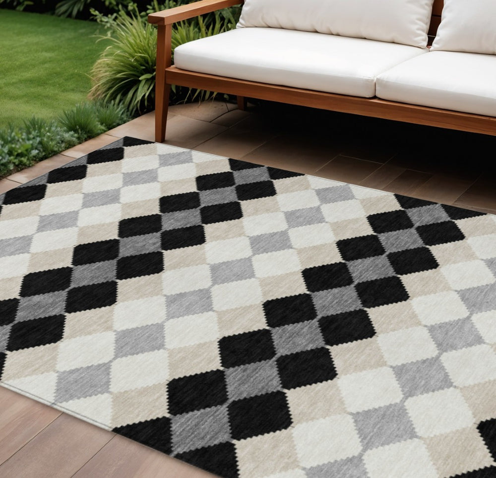 HomeRoots 5' Modern Geometric Washable Indoor Outdoor Area Rug - Durable, Stylish, Easy-Clean for Any Space 8' X 10' 597875