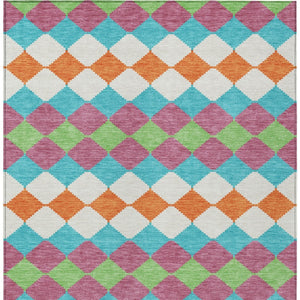 Homeroots 3' Stylish Artichoke Green Ivory Beige Geometric Indoor Outdoor Area Rug - Washable & Durable 3' X 5' Polyester 597878