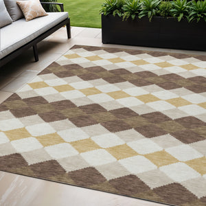 Homeroots 3' Stylish Artichoke Green Ivory Beige Geometric Indoor Outdoor Area Rug - Washable & Durable 5' X 8' Polyester 597885