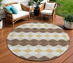 Homeroots 3' Stylish Artichoke Green Ivory Beige Geometric Indoor Outdoor Area Rug - Washable & Durable 8' Round Polyester 597886