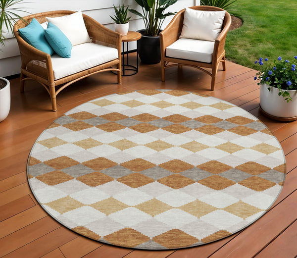 Homeroots 3' Stylish Artichoke Green Ivory Beige Geometric Indoor Outdoor Area Rug - Washable & Durable 8' Round Polyester 597892