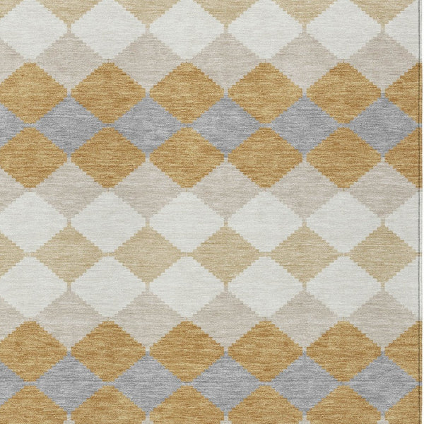 Homeroots 3' Stylish Artichoke Green Ivory Beige Geometric Indoor Outdoor Area Rug - Washable & Durable 5' X 8' Polyester 597897