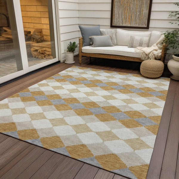 Homeroots 3' Stylish Artichoke Green Ivory Beige Geometric Indoor Outdoor Area Rug - Washable & Durable 8' X 10' Polyester 597899