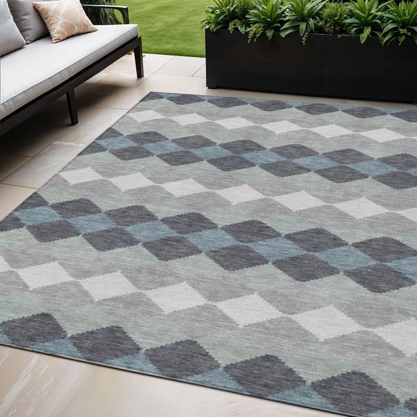 Homeroots 3' Stylish Artichoke Green Ivory Beige Geometric Indoor Outdoor Area Rug - Washable & Durable 5' X 8' Polyester 597903