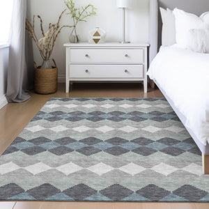 Homeroots 3' Stylish Artichoke Green Ivory Beige Geometric Indoor Outdoor Area Rug - Washable & Durable 5' X 8' Polyester 597903