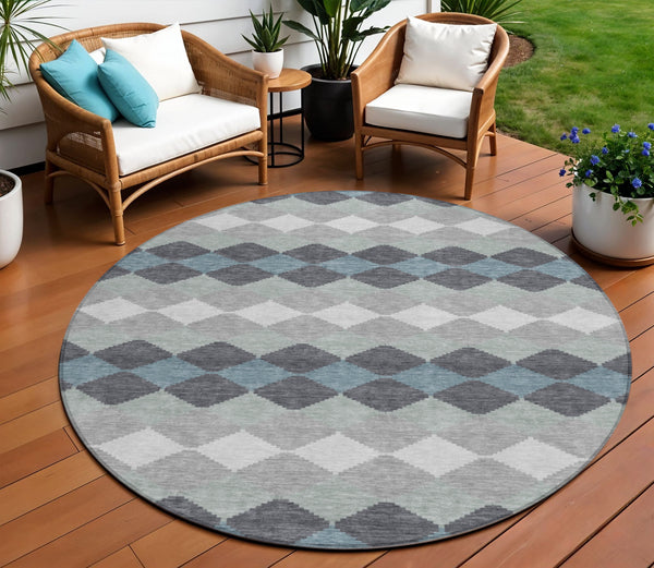 Homeroots 3' Stylish Artichoke Green Ivory Beige Geometric Indoor Outdoor Area Rug - Washable & Durable 8' Round Polyester 597904