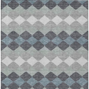 Homeroots 3' Stylish Artichoke Green Ivory Beige Geometric Indoor Outdoor Area Rug - Washable & Durable 8' X 10' Polyester 597905