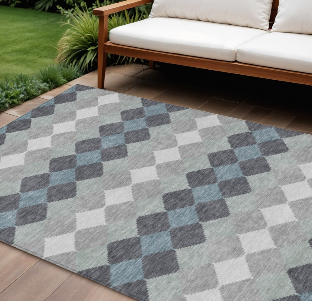 HomeRoots 9' Geometric Washable Area Rug in Gray, Black, and Green - Indoor/Outdoor Durable Design, Easy Care 597906