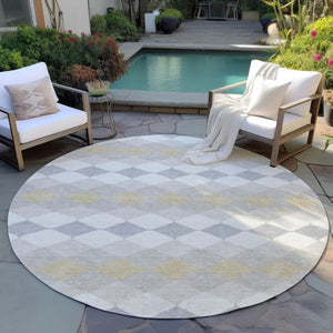 Homeroots 3' Stylish Artichoke Green Ivory Beige Geometric Indoor Outdoor Area Rug - Washable & Durable 8' Round Polyester 597910